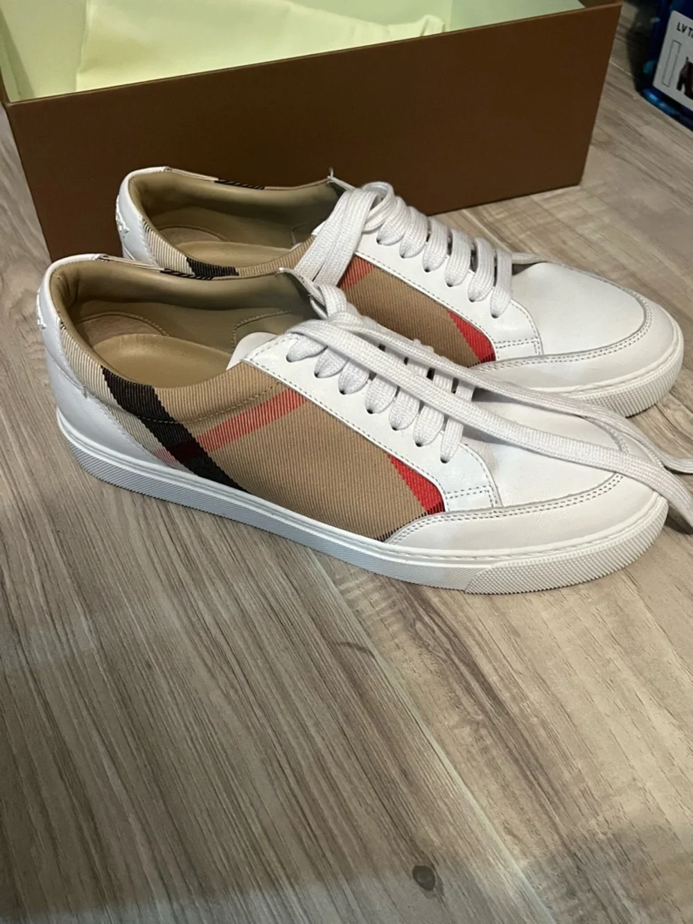 Burberry White Leather & Beige Check Sneakers with Red Accent - Picture 3 of 5
